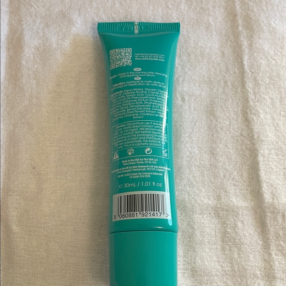 Skin Chemist Green Caviar Day Moisturiser - Picture 2 of 3